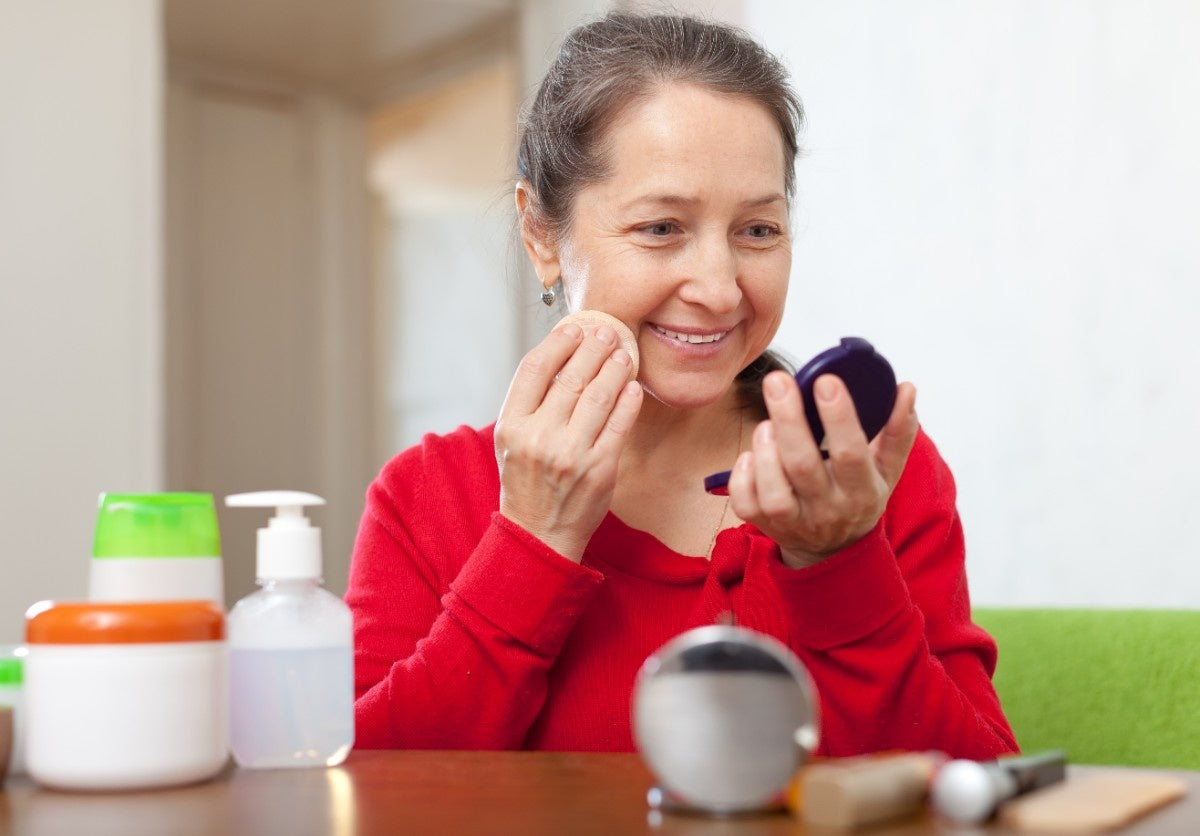 Woman-using-best-anti-aging-creams